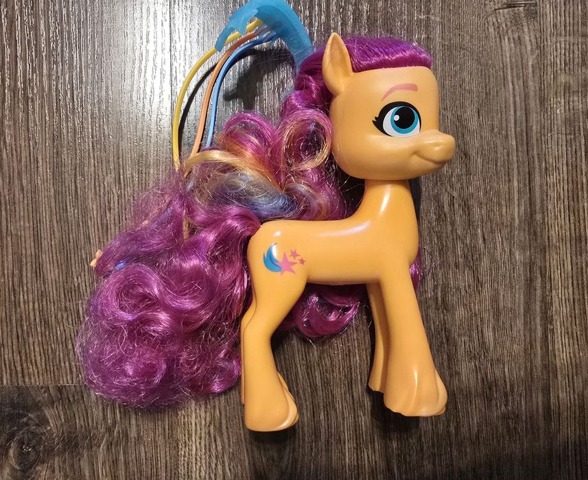 Figurina My Little Pony Rainbow Reveal Sunny Starscout