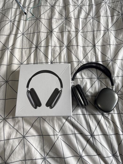 Airpods max чисто нови
