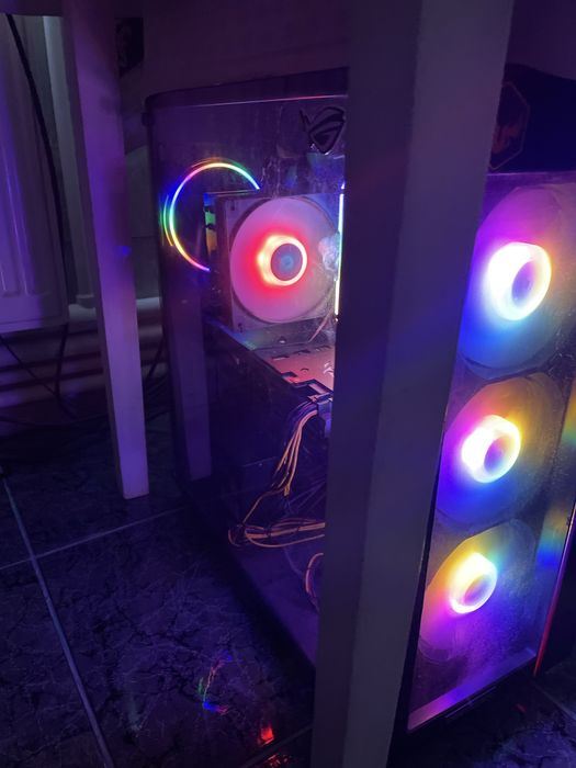 Vand 1070ti sau tot pc!!!