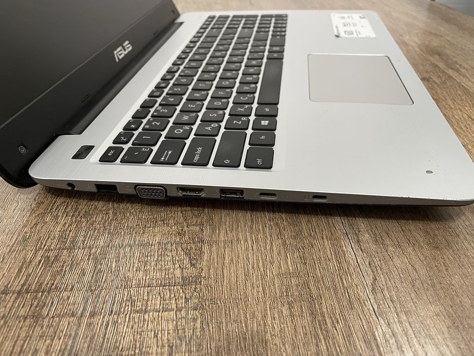 Asus x556u i7 7500 7th