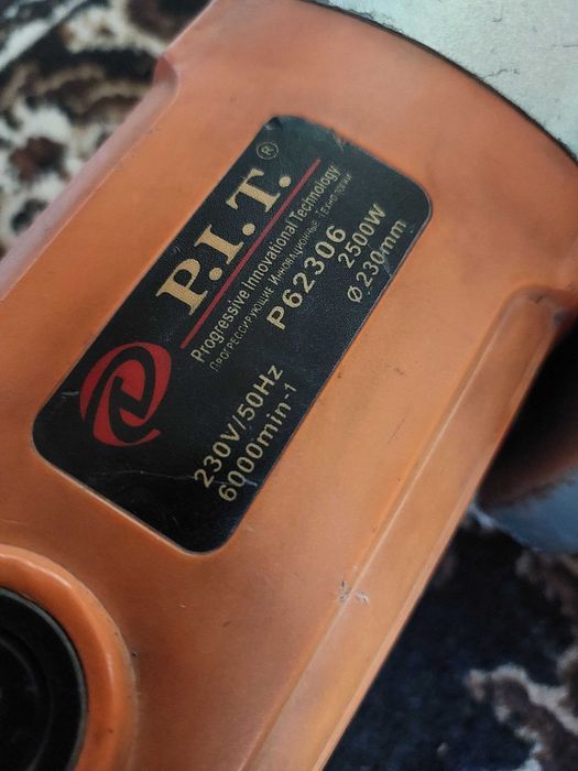 PIT 62306 Болгарка УШМ размер на 230мм