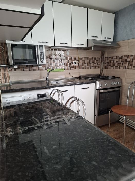 Închiriez garsoniera zona zahana
