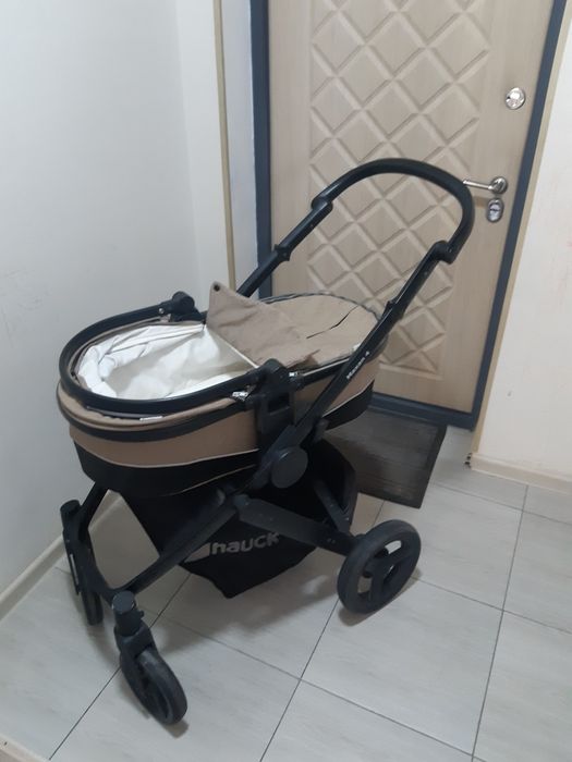 Детская коляска.