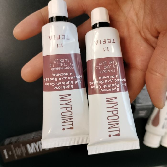 Краска для бровей и ресниц новый