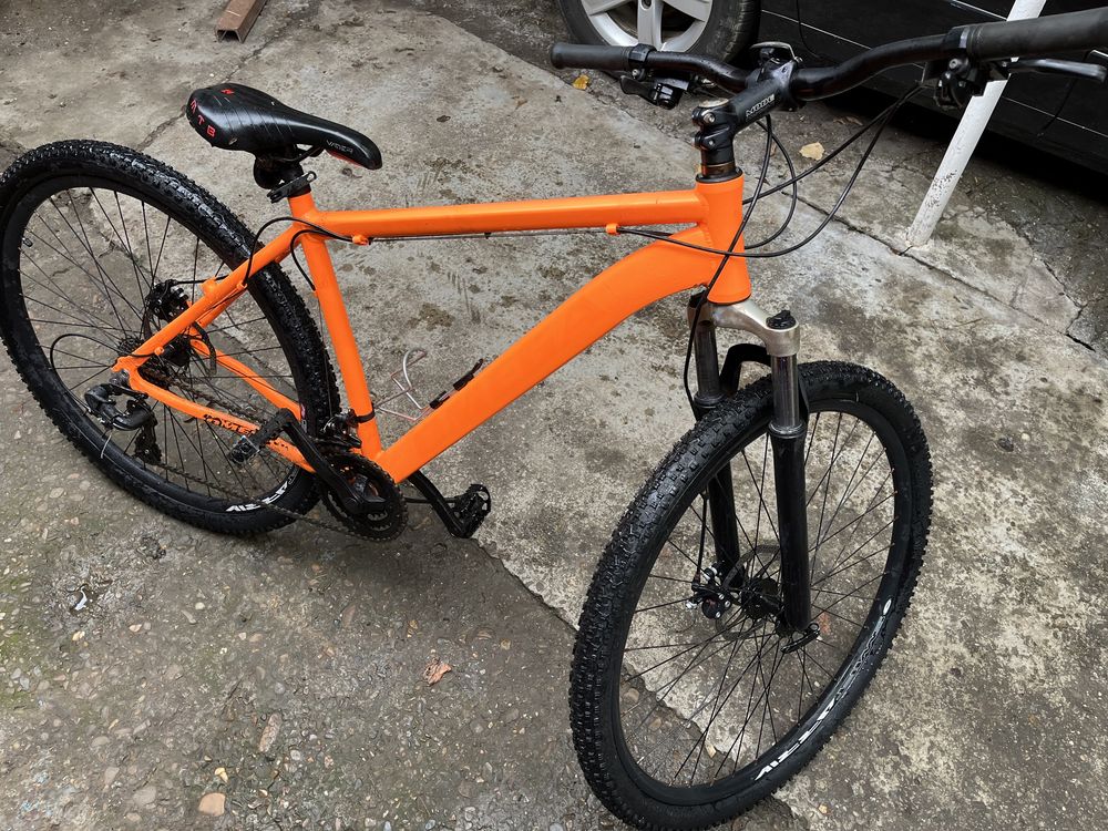 Vand bicicleta omega rowan cu roti pe 29 nu raspund pe olx Iasi OLX.ro