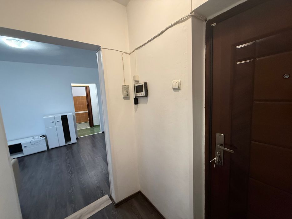 Apartament două camere de închiriat parter
