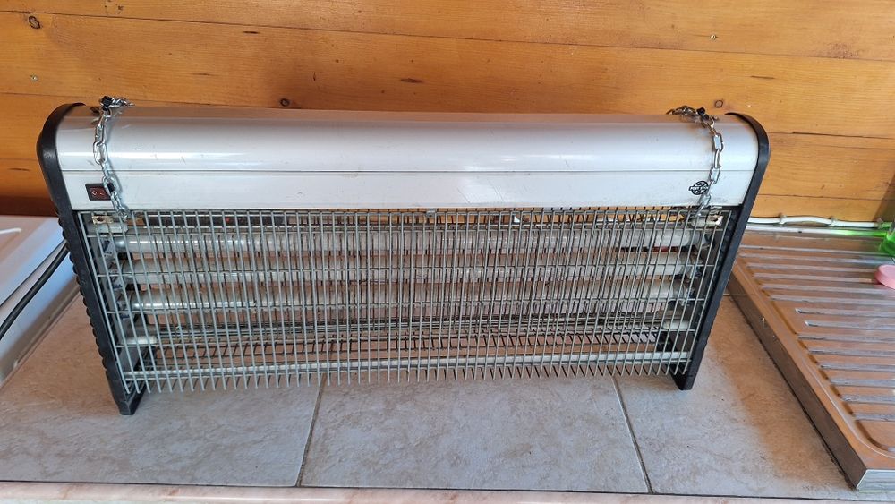 Aparat Electric Anti Țanțari cu 3 Tuburi