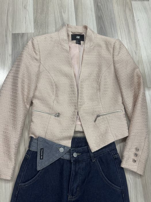 Дънки, тъмносин деним и сака