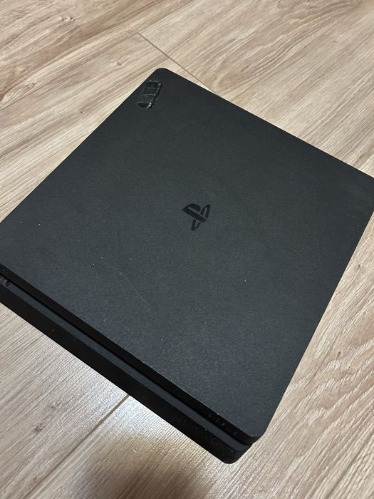 Ps 4 slim stare buna