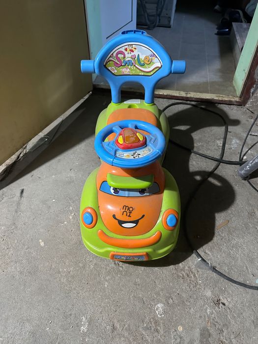 Детска кола за Бутане