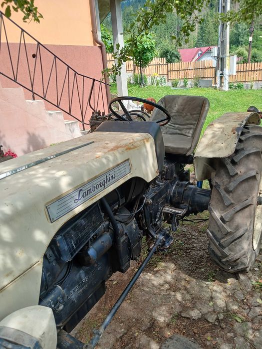 Vând tractor lamborghini 38 cp.proba la fața locului 2500E tel. 0747215070