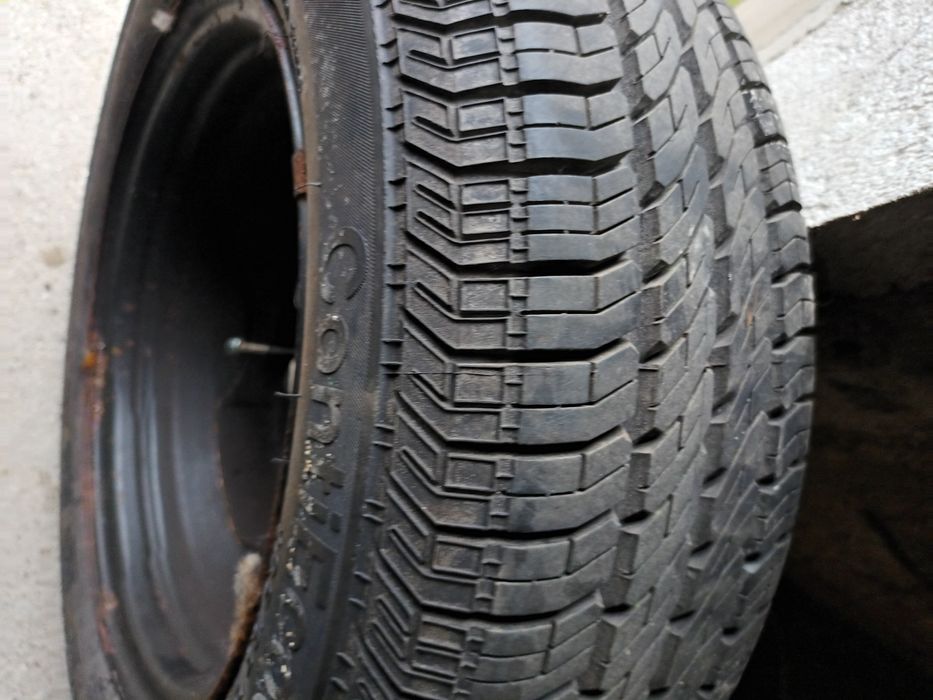 Roata a fost rezeva la ford ,se potriveste pe mai multe tipuri de ford