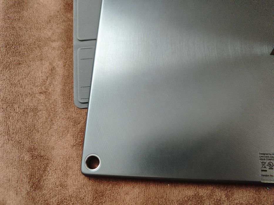 Asus ZenScreen GO MB16AP преносим монитор с вградена батерия