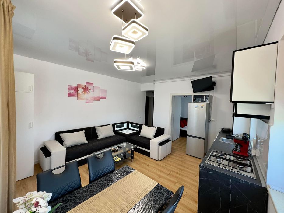 Inchiriez apartament prima linie mamaia nord