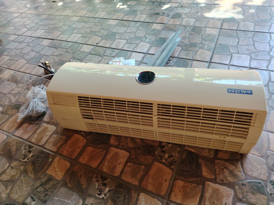 Vând aparat aer condiționat alizee