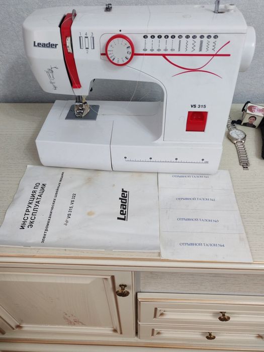 Продам швейную машинку Leader новая