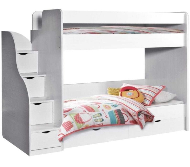 Двухъярусная кровать