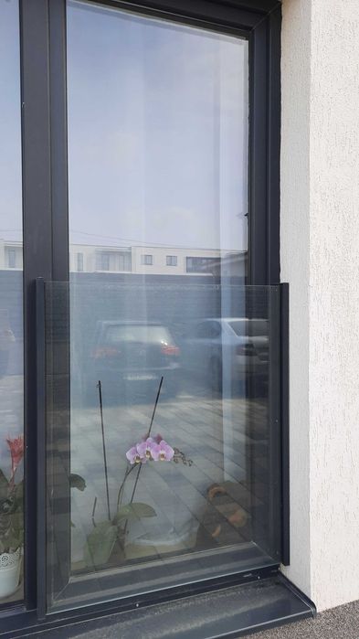 Protecție balcon din sticlă securizată