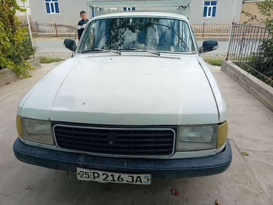 Mashina olodarajada,yuribturgan mashina  mator moy yemaydi