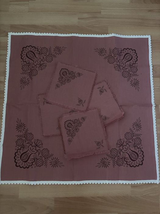 Комплект за хранене