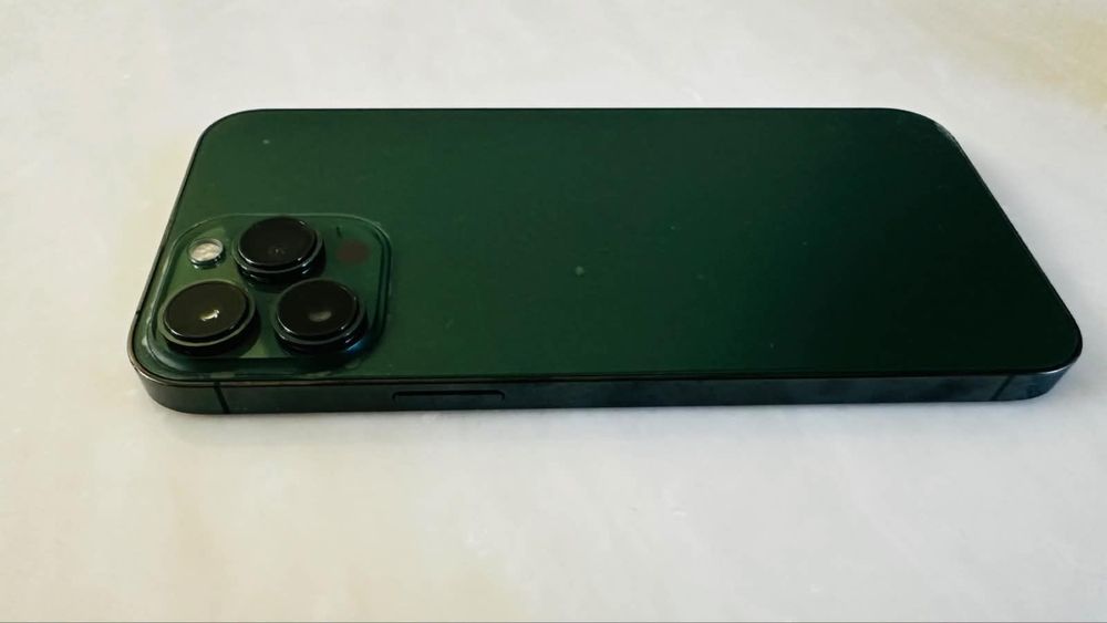 Продам Iphone 13 Pro Max