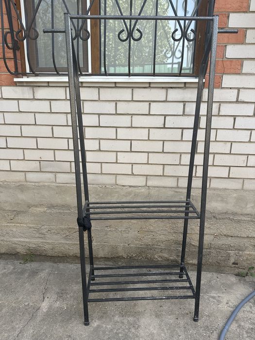 Продам вешалку 2м