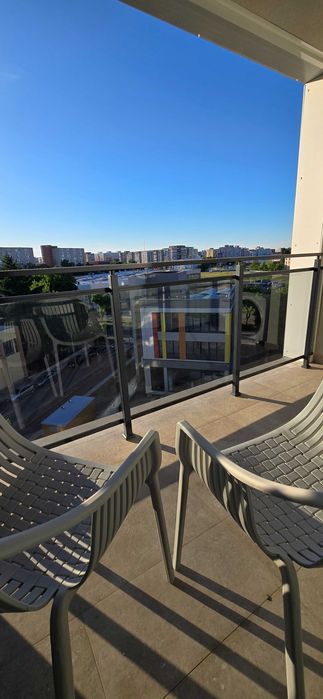 Proprietar inchiriez apartament 2 camere, loc de parcare - prima inchiriere