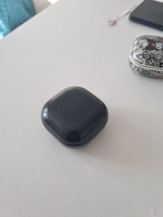 Продам Samsung buds live