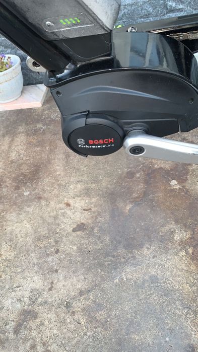 Bicicleta electrica cu baterie Bosch