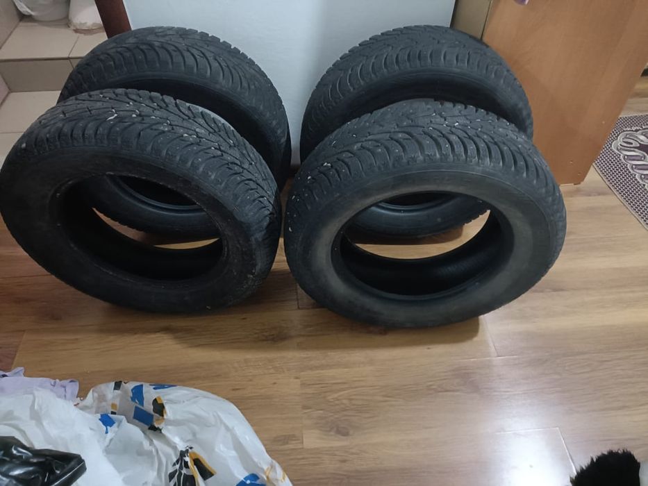 Продам шины шипы