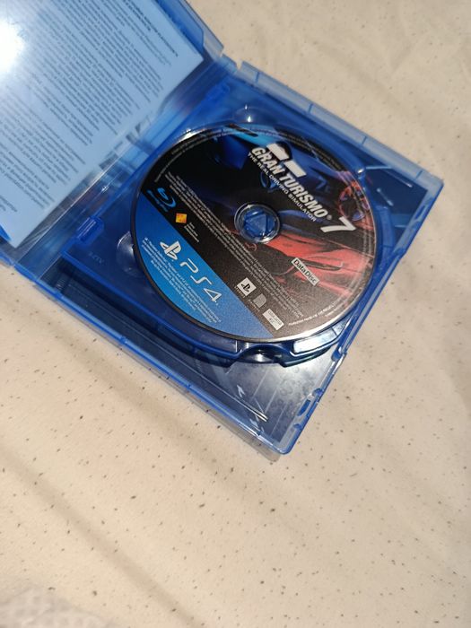 Gran Turismo 7 в отличном состоянии