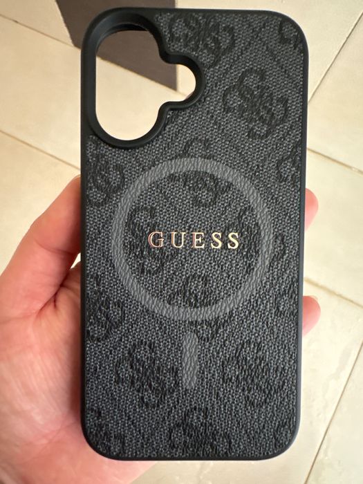 Кейс GUESS за айфон 16