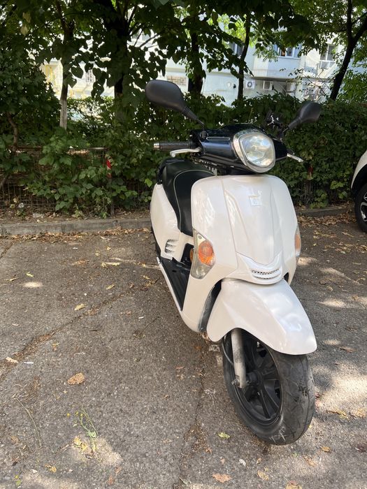 Scuter kymco like 50 fara permis