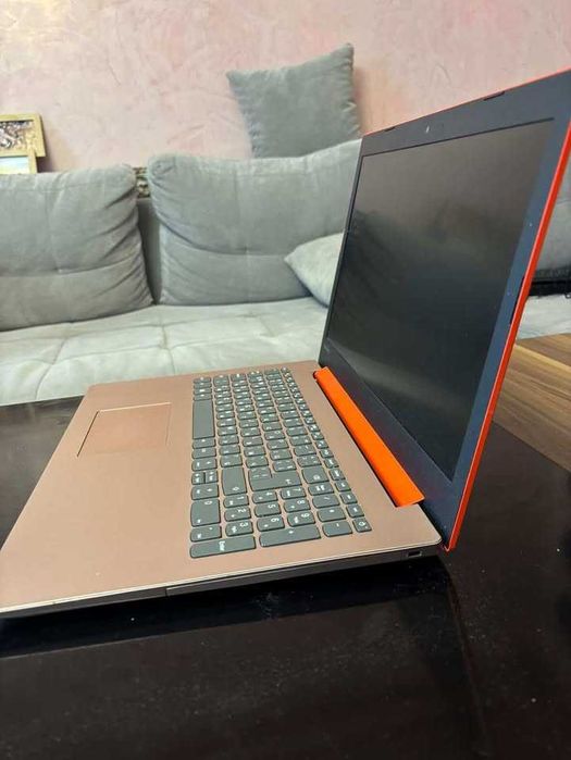 Лаптоп Lenovo 15,6"