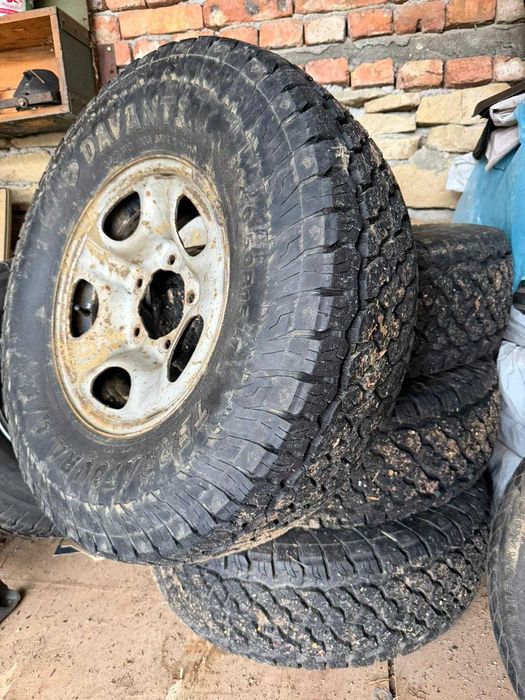 гуми с джанти за Сузуки Витара 31-ци