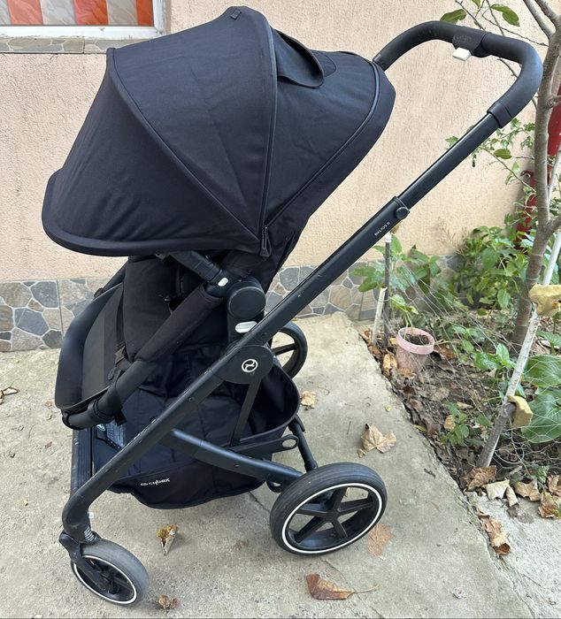 Vând obiecte pentru bebeluși