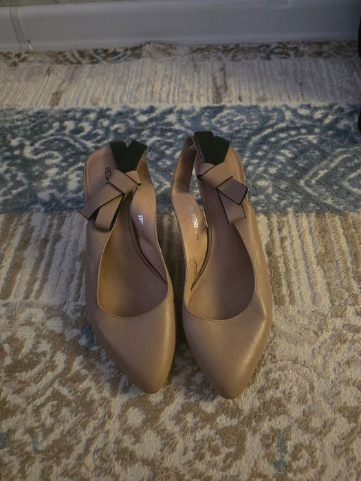 Босоножки кожаные