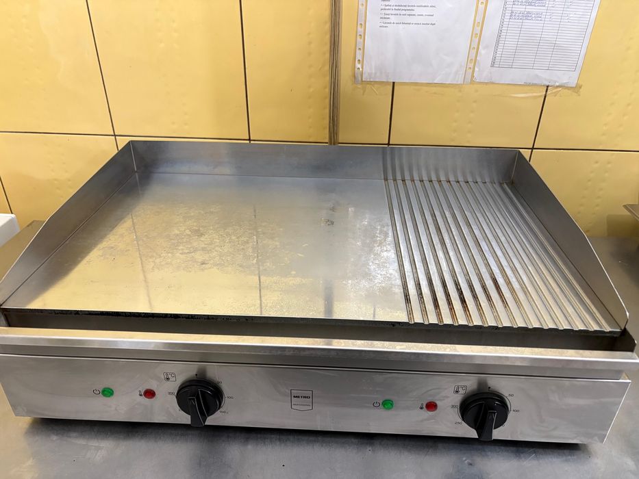 Gratar profesional neted/striat