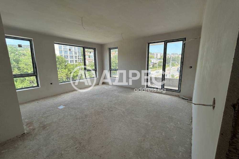 САМО ОТ АДРЕС! Тристаен апартамент, кв. Възраждане 1, гр. Варна,