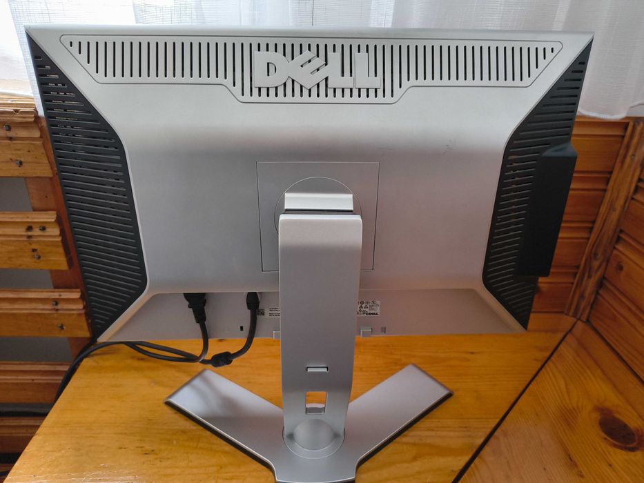 Монитор Dell 2408WFP