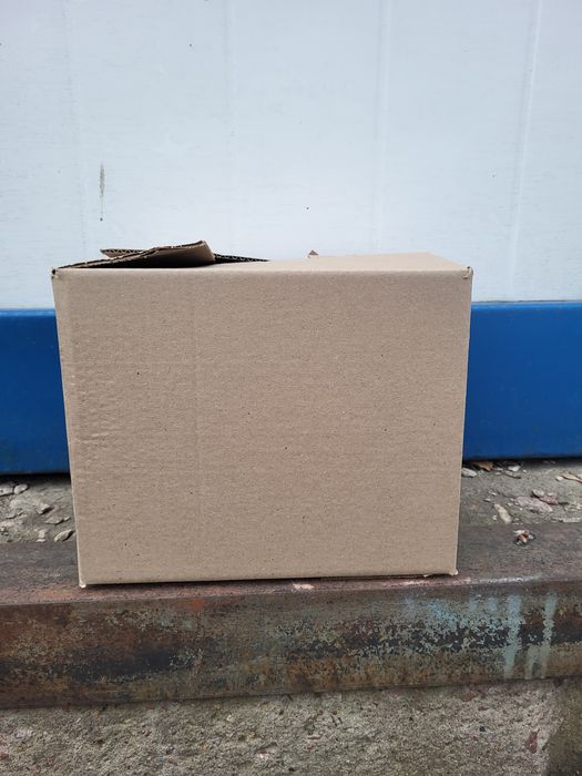 Продам новые картонные коробки 100тг шт