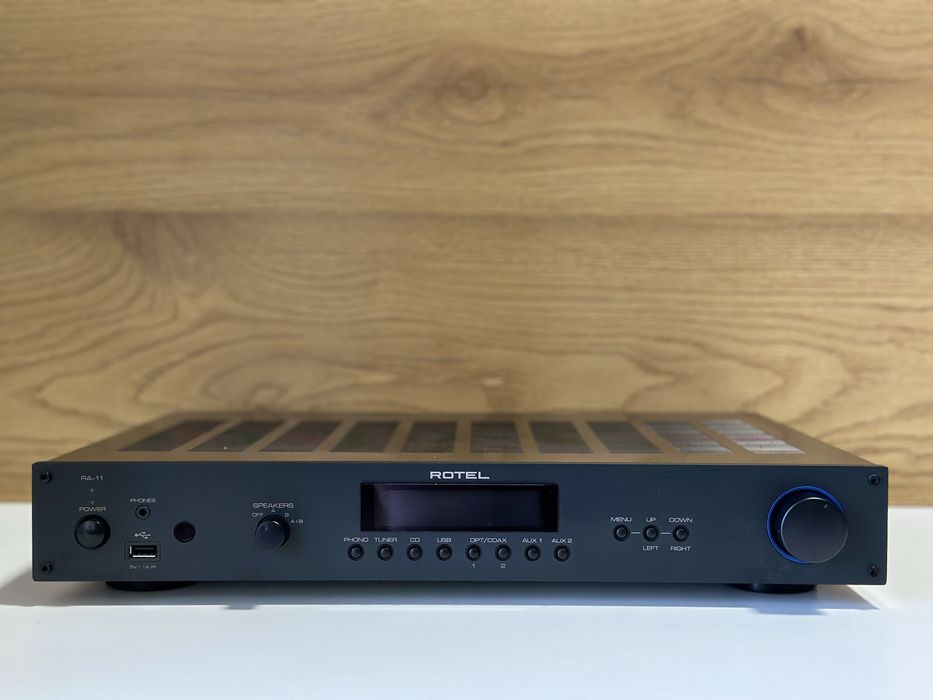 Amplificator Stereo Rotel RA 11 Sunet Superb