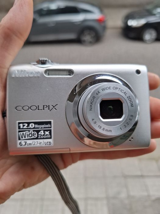 Компактен дигитален фотоапарат NIKON COOLPIX S3000