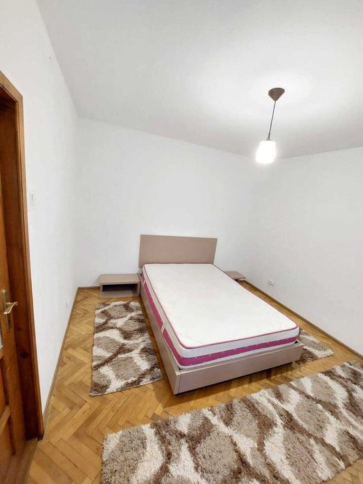 Ultracentral - Inchiriez apartament 2 cam - Podu Ros(10 min de Palas), semidecomandat, PROPRIETAR