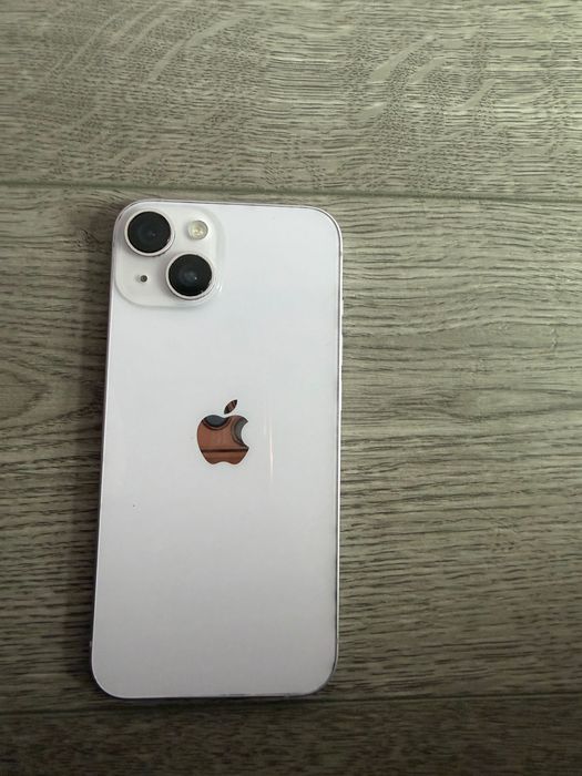 Продавам Iphone 14