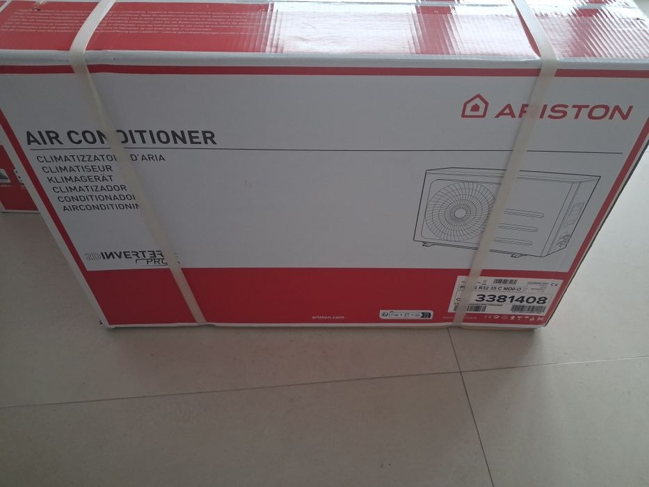 Vând aer condiționat Ariston Prios R32