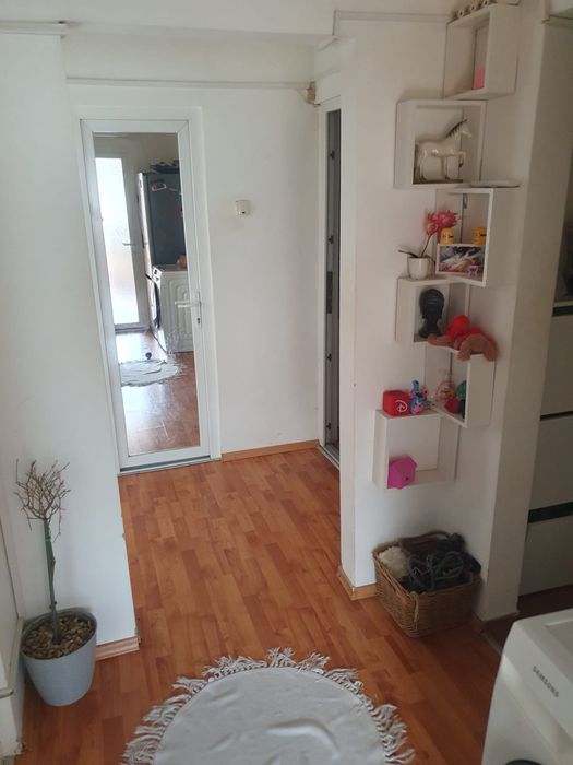 Vand apartament 3 camere