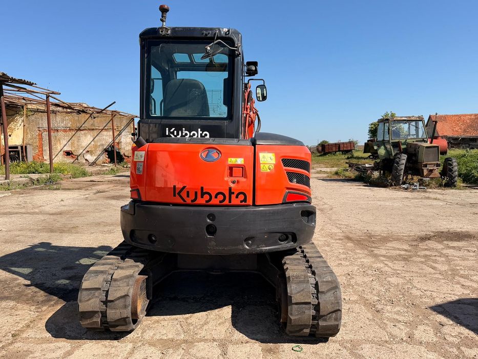 Vand Escavator de 5T an 2022 Kubota in stare foarte buna cu 3 cupe