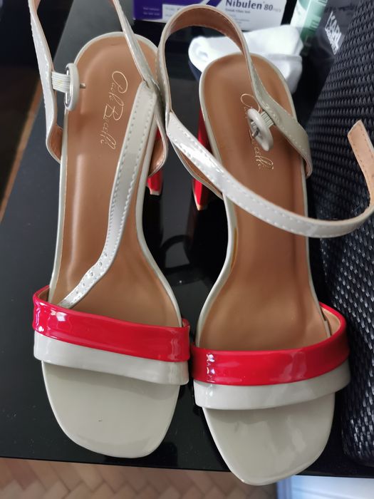 Дамски сандали лак