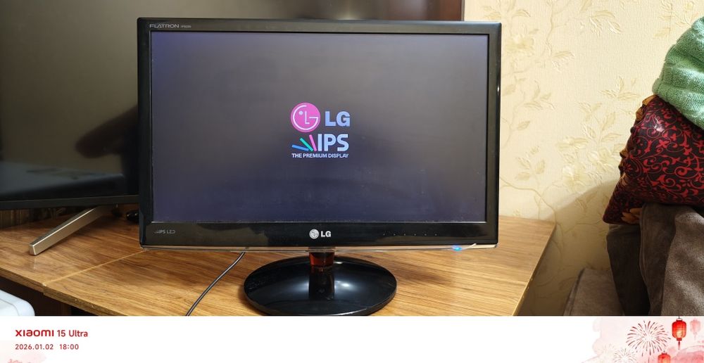 Монитор LG 21.5" Flatron IPS226V